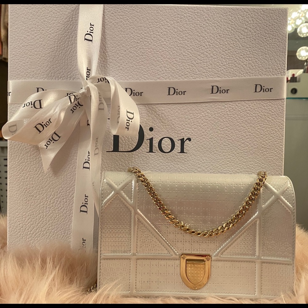 ❌SOLD❌ Dior Diorama calfskin clutch/wallet on chain